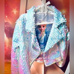 - NEW DISNEY ELSA jacket from Frozen. Small